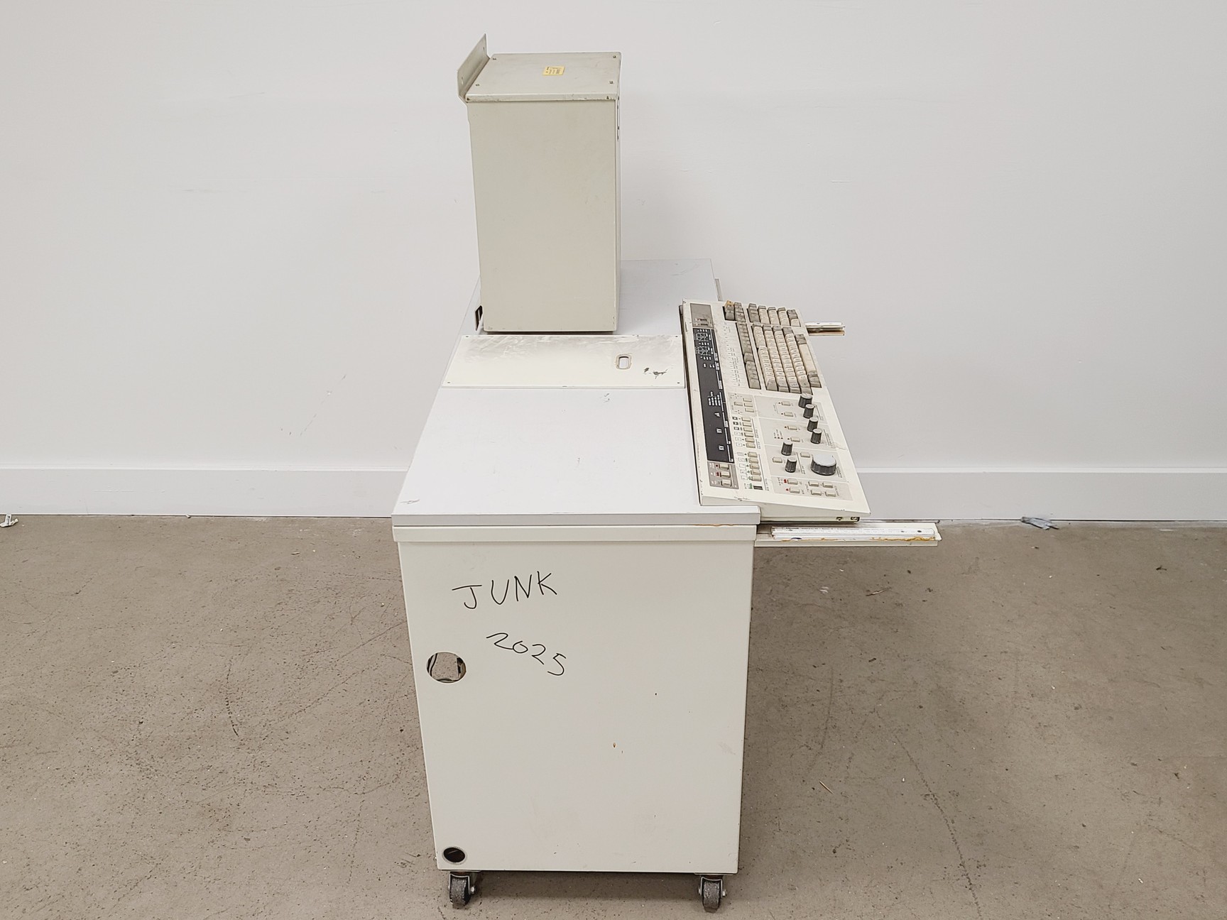 Image of Spare or Repairs - Hitachi S4000 SEM Parts W/ Canatron Transformer