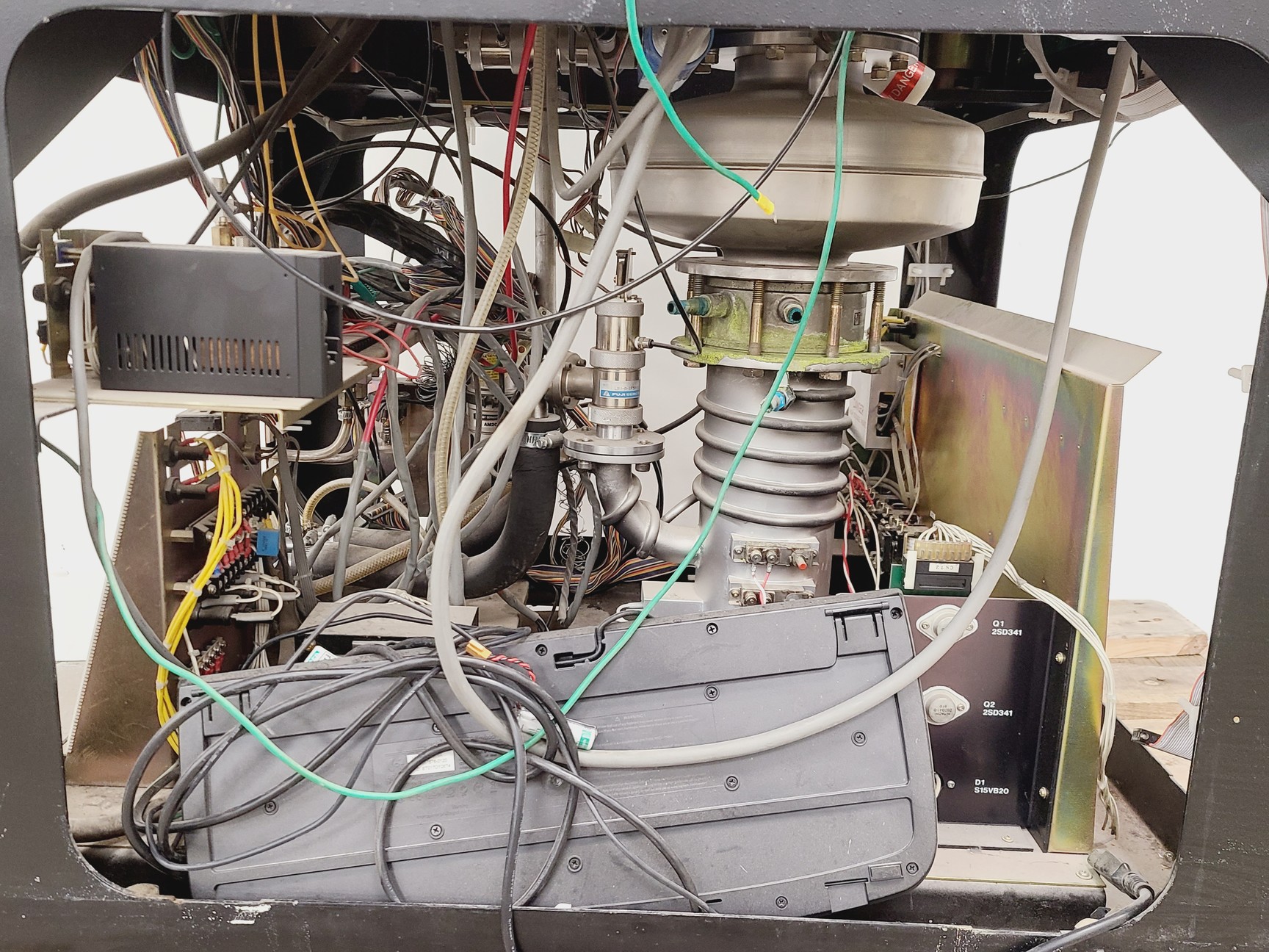 Image of Hitachi S4000 SEM Parts W/ Canatron Transformer Spares/Repair Lab