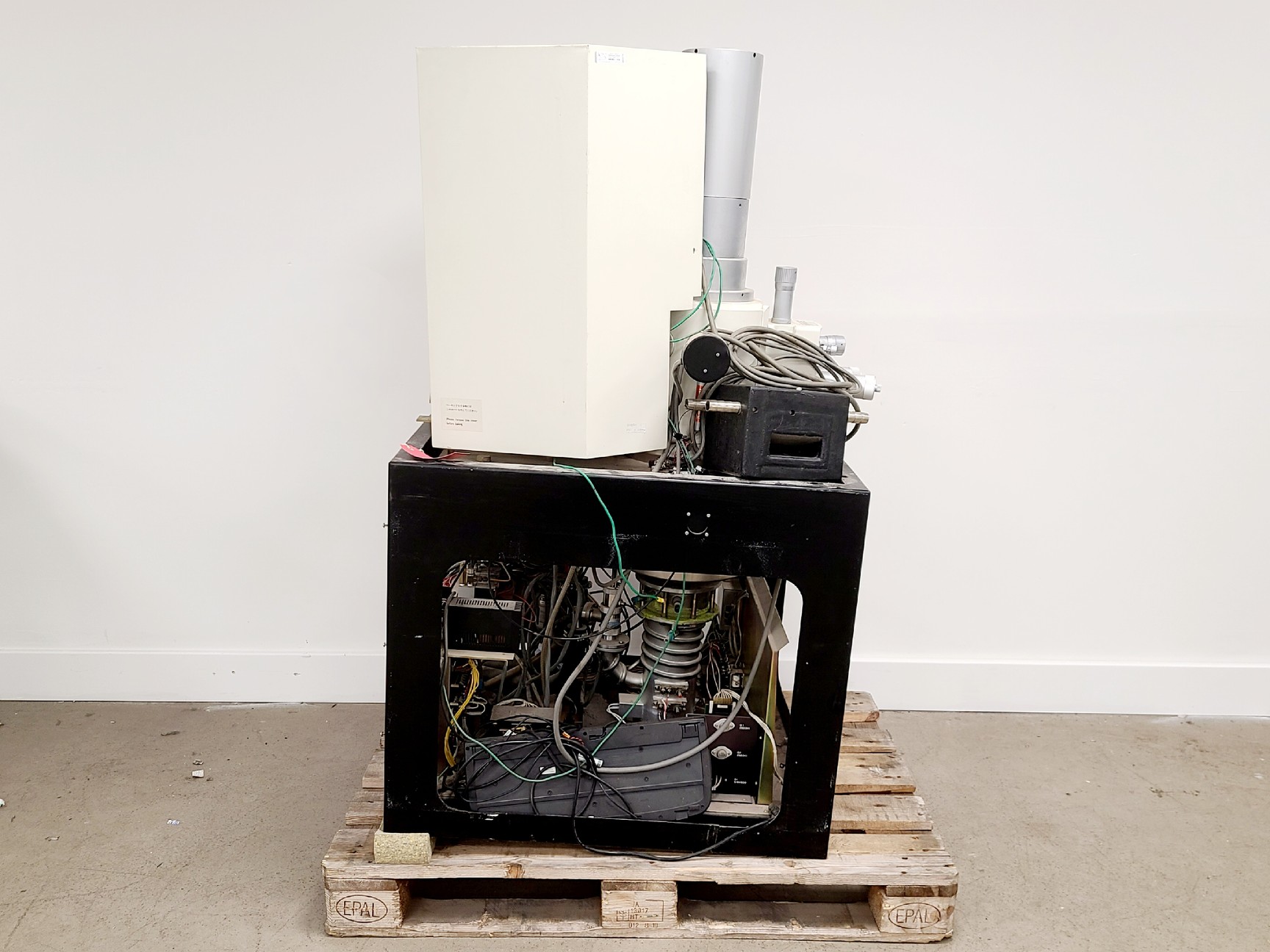 Image of Spare or Repairs - Hitachi S4000 SEM Parts W/ Canatron Transformer