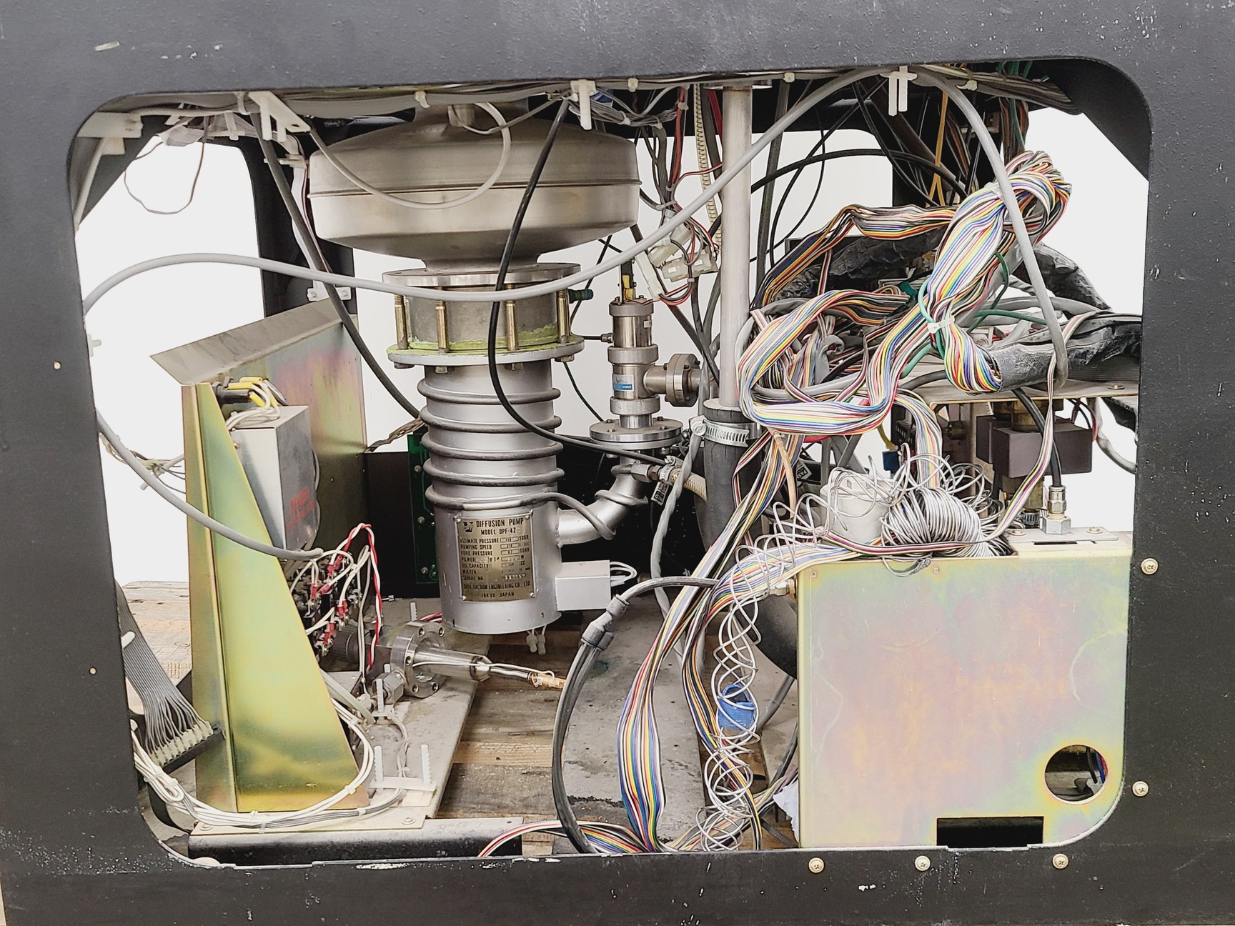 Image of Hitachi S4000 SEM Parts W/ Canatron Transformer Spares/Repair Lab