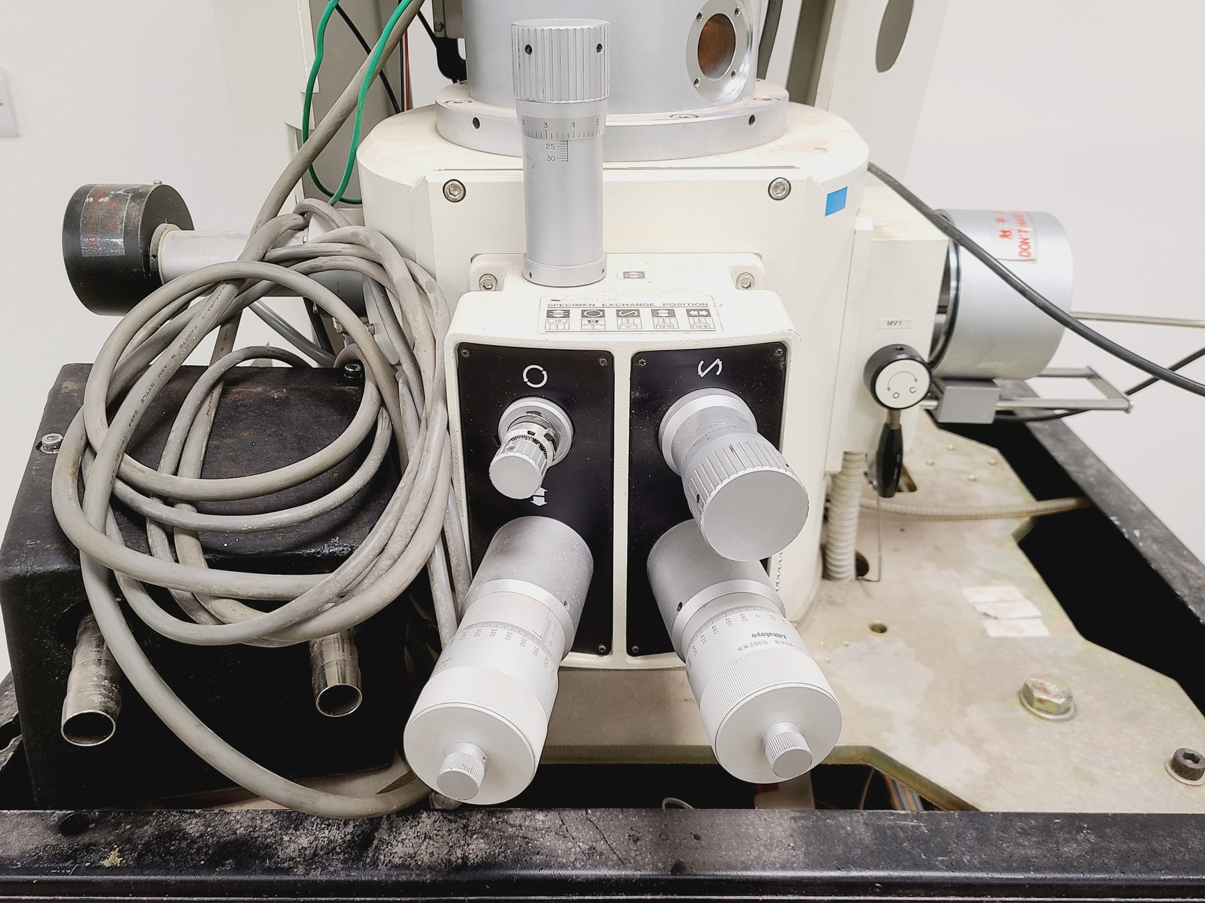 Image of Hitachi S4000 SEM Parts W/ Canatron Transformer Spares/Repair Lab