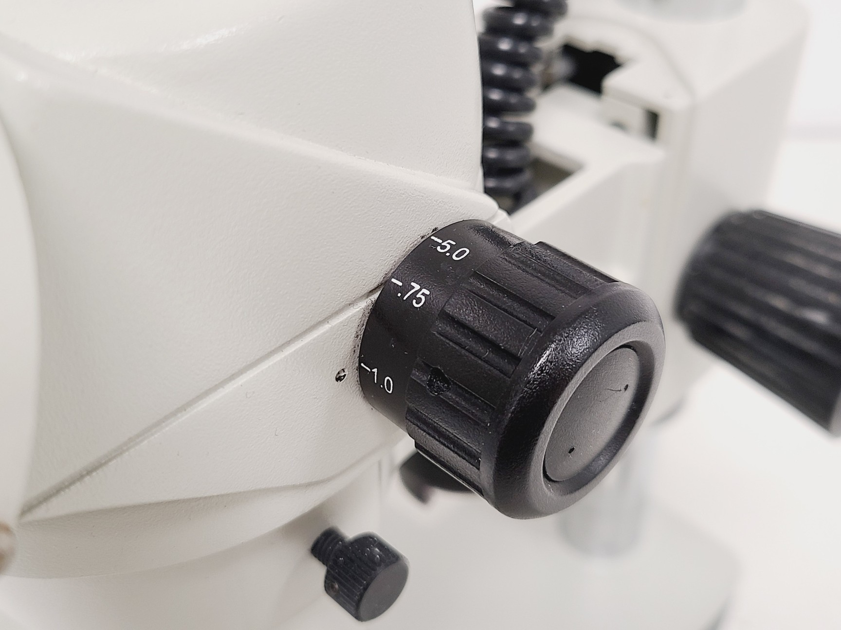 Image of Motic SMZ-168 Stereo Microscope w/ Spare Incident Illumination Light