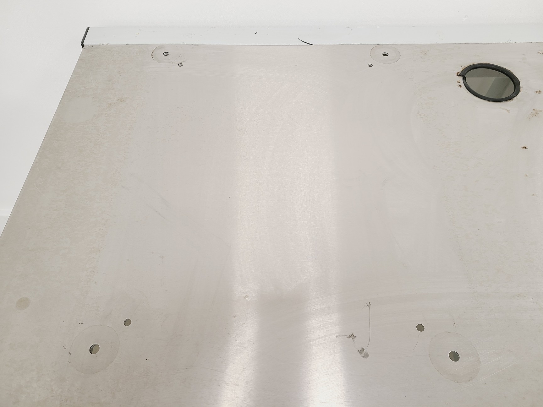 Image of Genevac Technologies Table