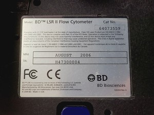 Thumbnail image of BD LSR II Flow Cytometer w/ Transformer and FACSFlow Supply System 