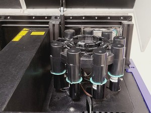 Thumbnail image of BD LSR II Flow Cytometer w/ Transformer and FACSFlow Supply System 