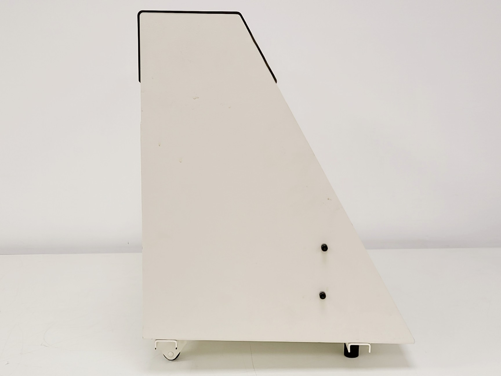 Image of BD LSR II Flow Cytometer w/ Transformer and FACSFlow Supply System 