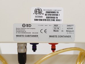 Thumbnail image of BD LSR II Flow Cytometer w/ Transformer and FACSFlow Supply System 