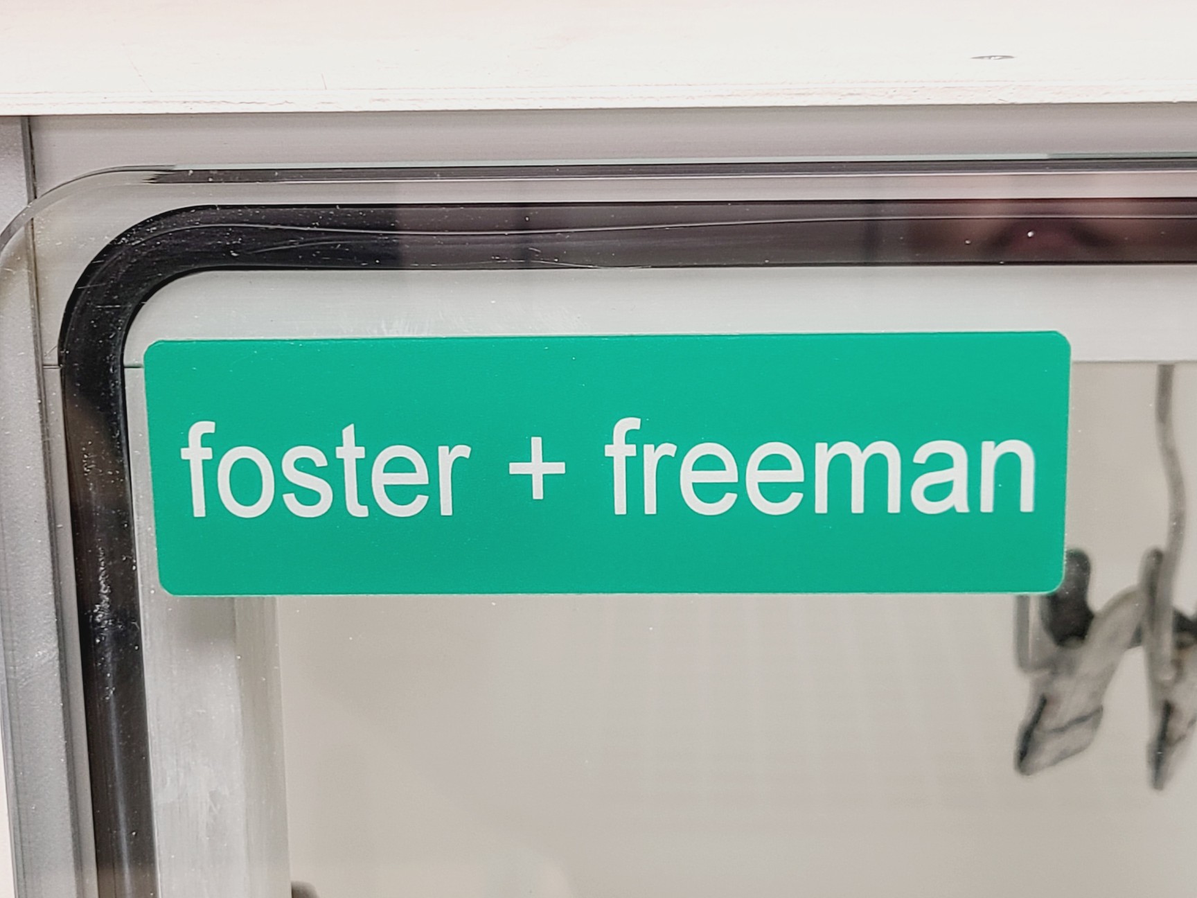 Image of Foster and Freeman MVC 1000_D2 Fingerprint Fuming Cabinet w/ Accessories