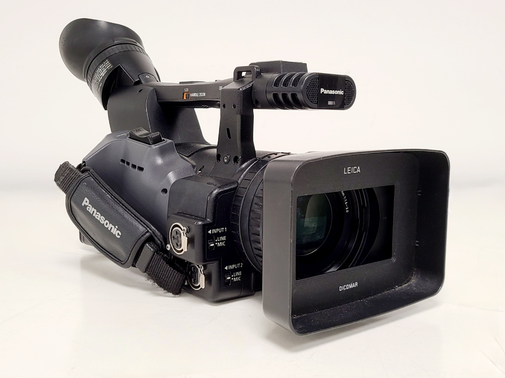 Image of Panasonic AG-HMC151E - AVCCAM 3CCD Camcorder