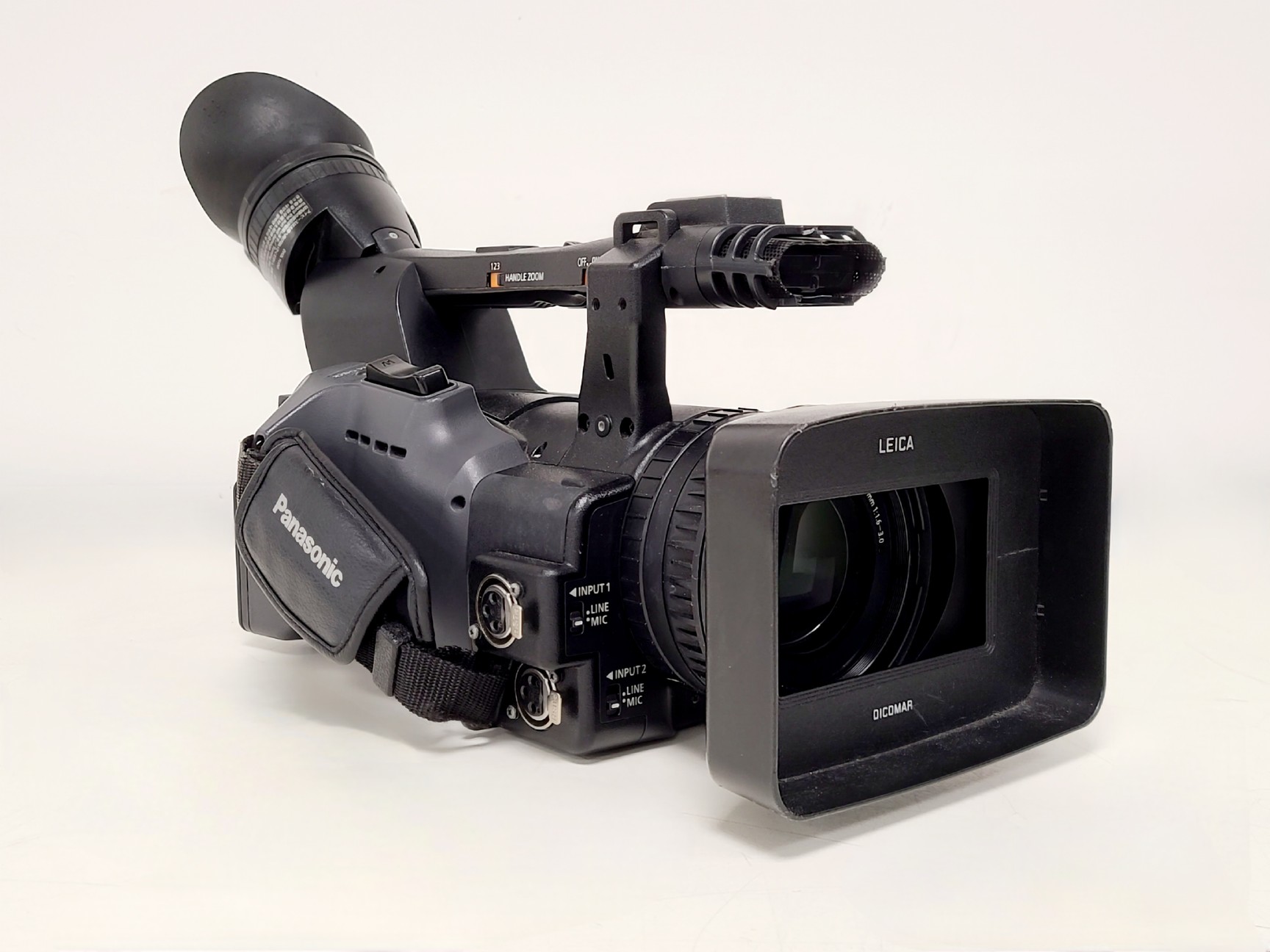 Image of Panasonic AG-HMC151E - AVCCAM 3CCD Camcorder w/ 3 Batteries & 2 Chargers
