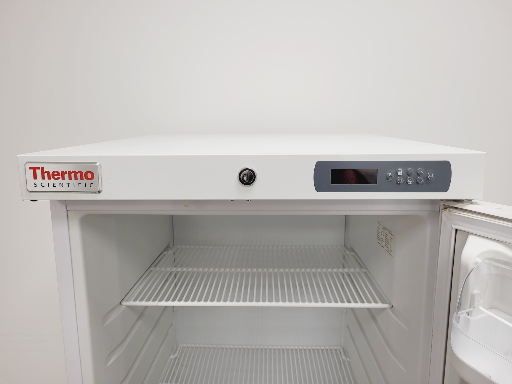 Image of Thermo Scientific Lab Fridge ES Series 288R-AEW-TS Lab
