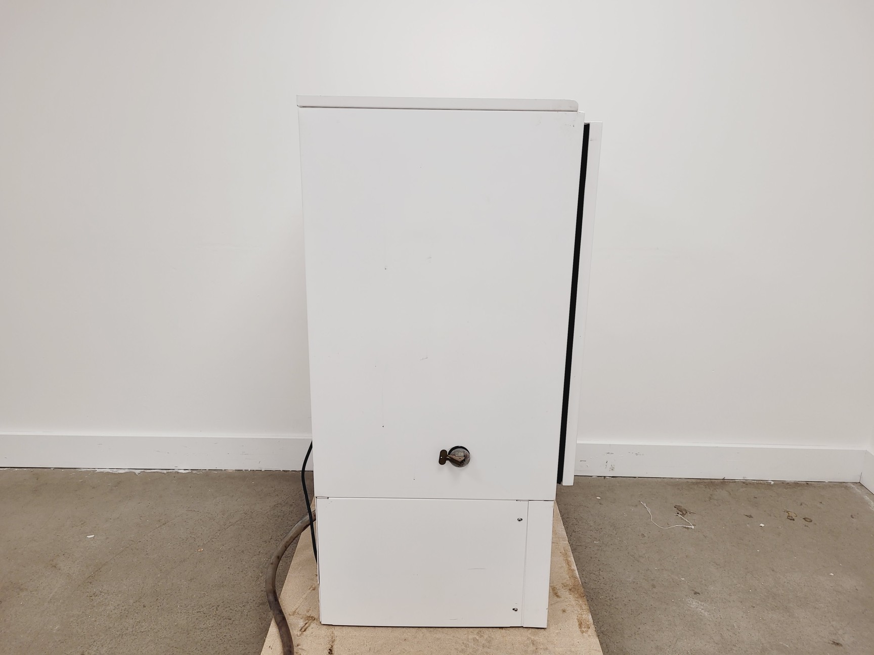 Image of Percival I-30VL Floor Standing Growth Chamber S/R Lab