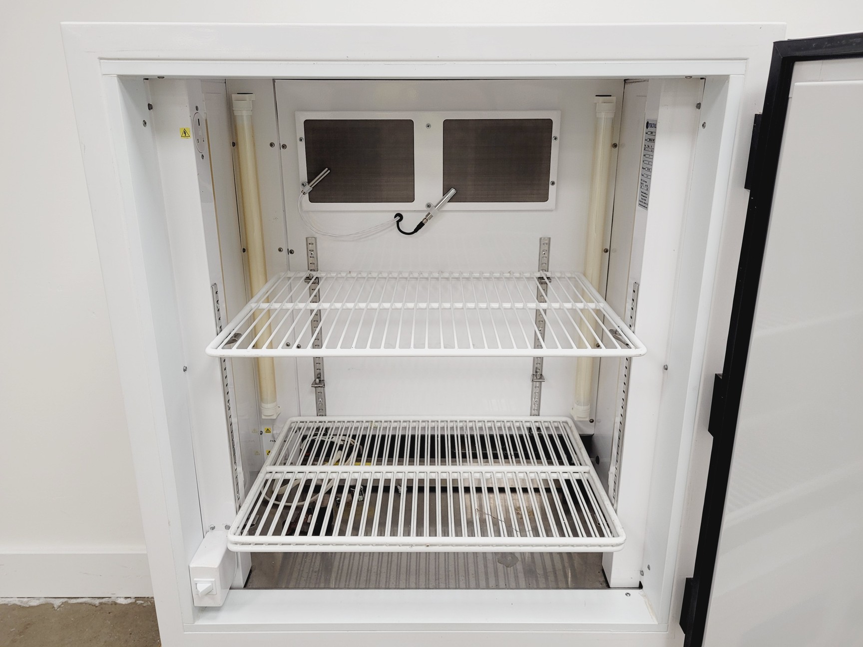 Image of Percival I-30VL Floor Standing Growth Chamber S/R Laboratory