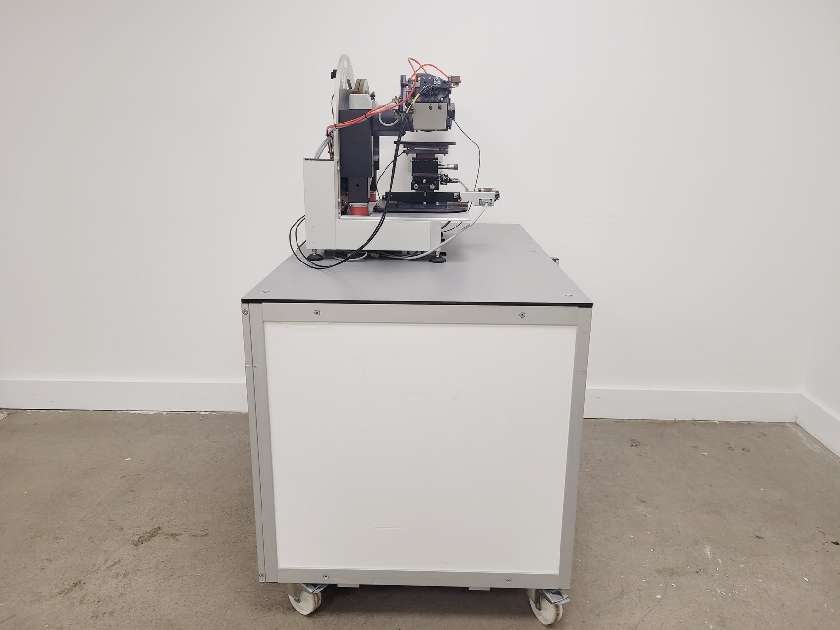 Image of Sopra GES-5 Ellipsometer on Sopra Gonio Bench