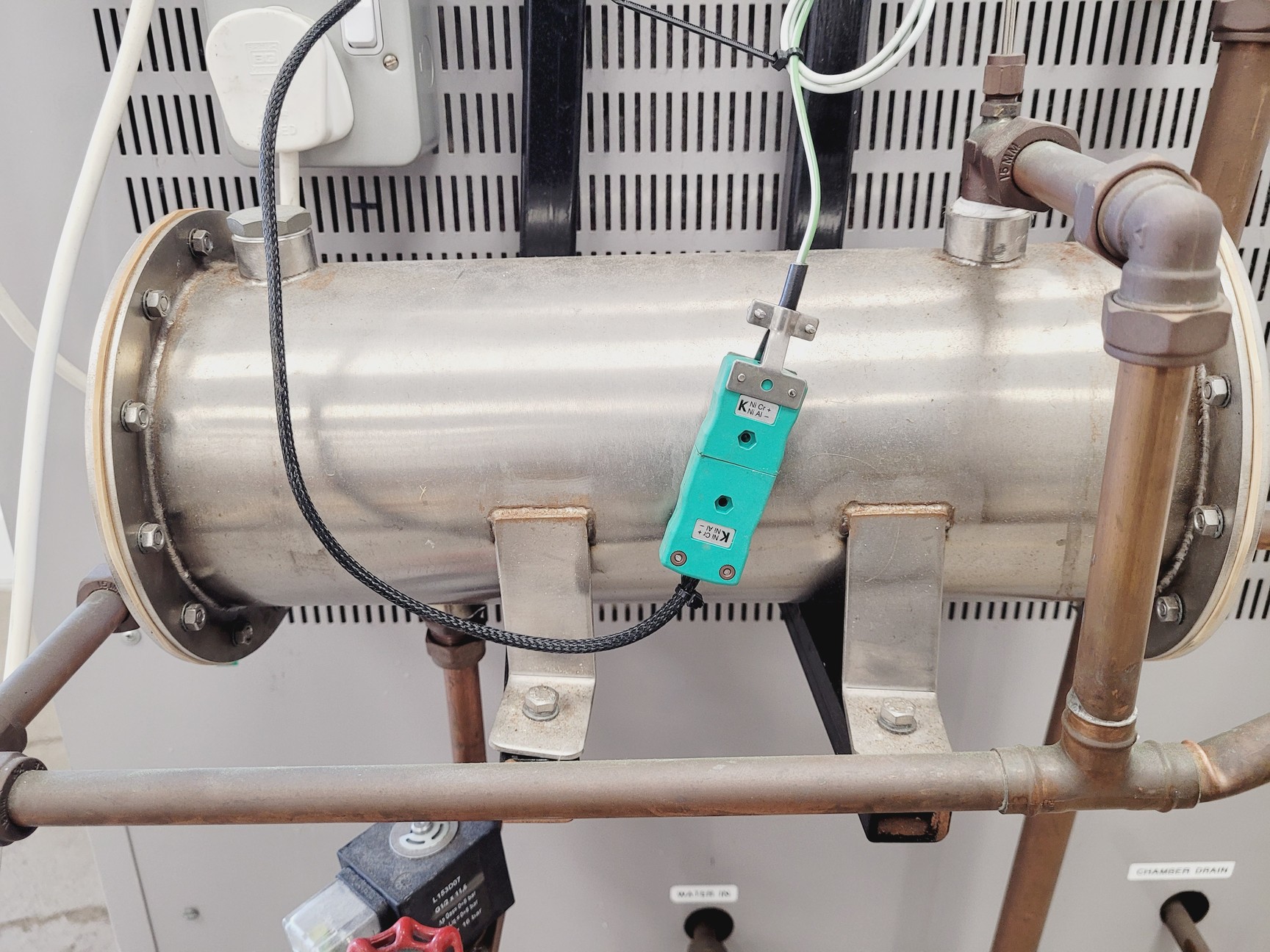 Image of Boxer 200/200LR Floorstanding Autoclave Lab