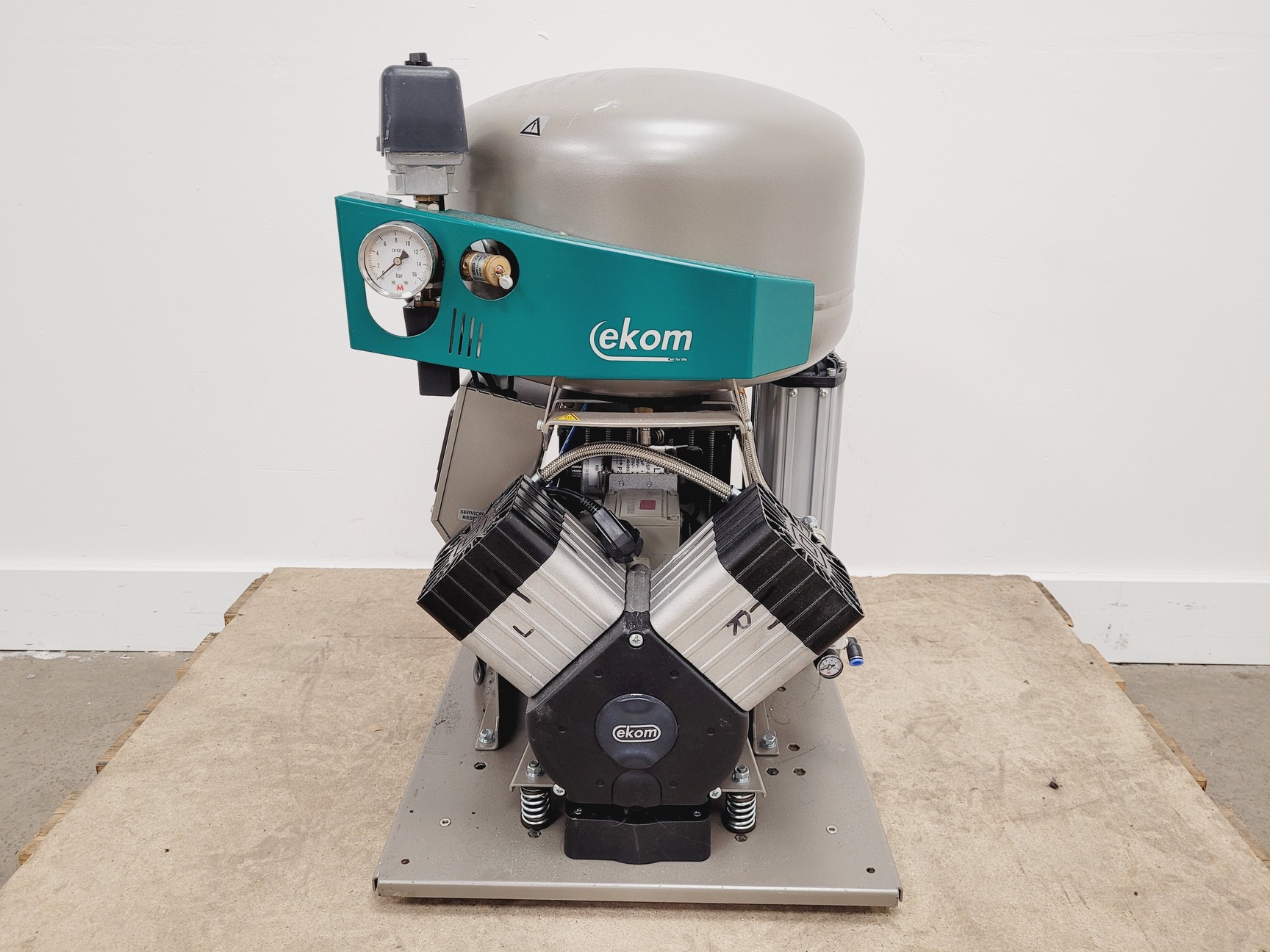 Image of Ekom DK50 2VS/M Air Compressor W/ Enclosure