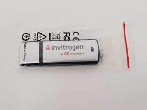 Thumbnail image of Invitrogen Qubit 2.0 Fluorometer