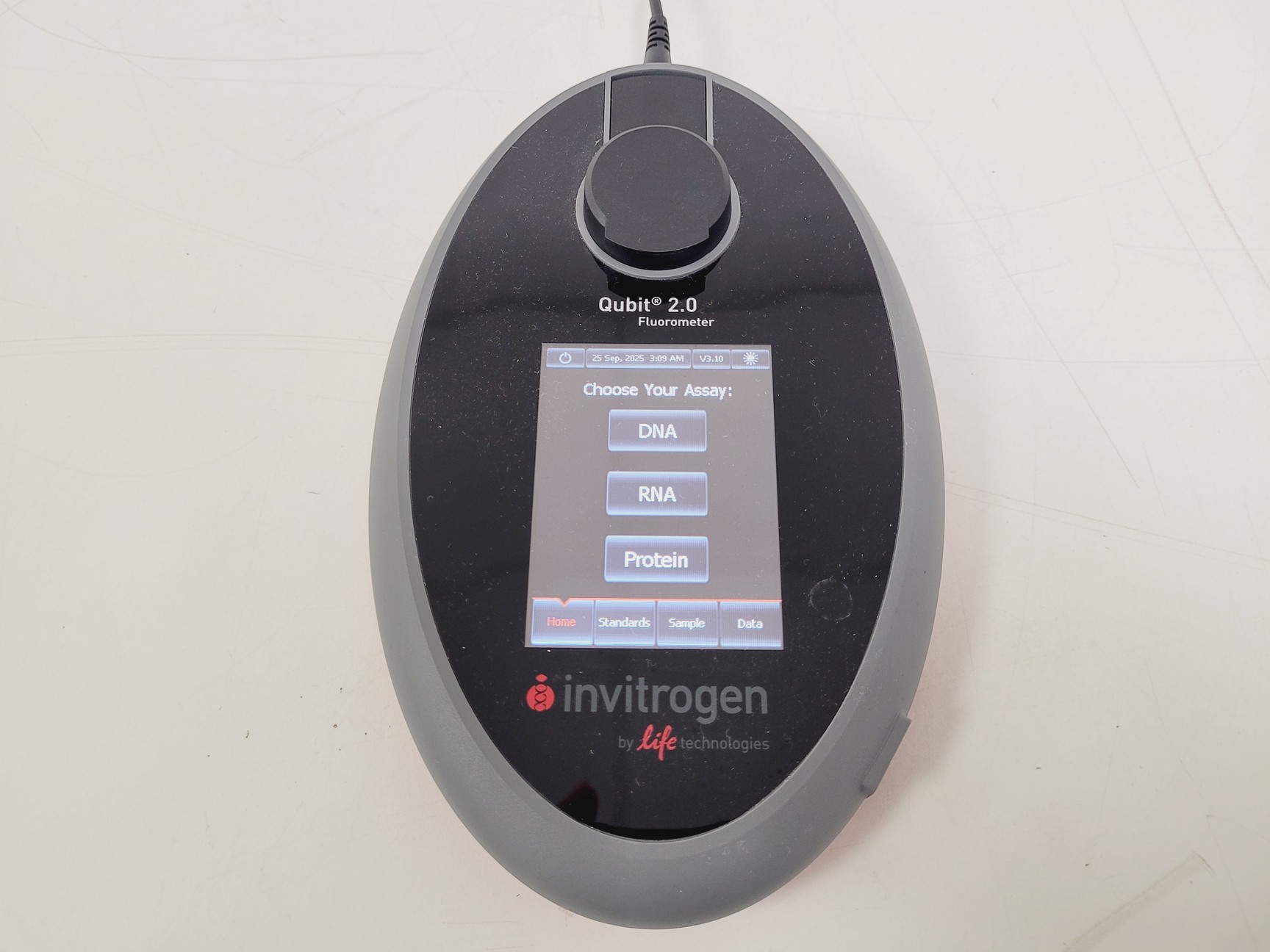Image of Invitrogen Qubit 2.0 Fluorometer