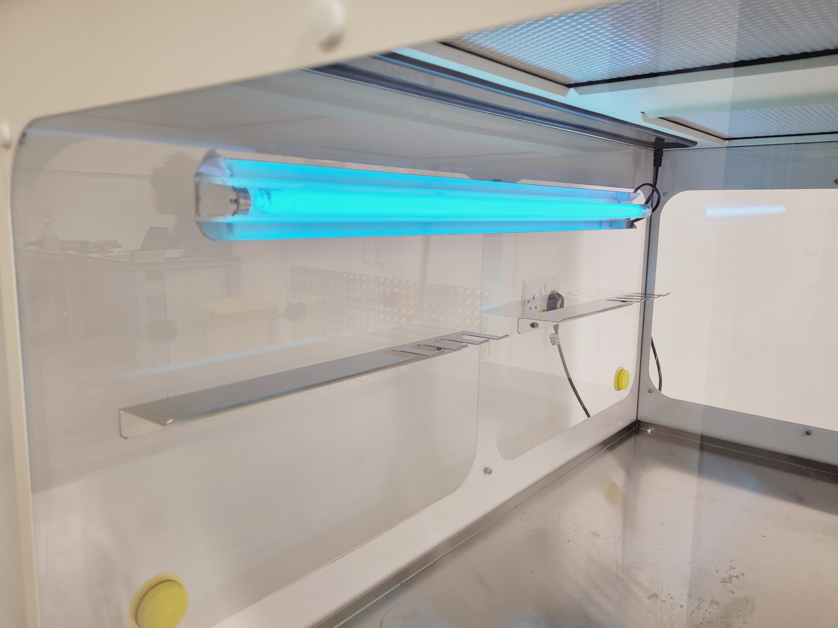 Image of Air Science Purair Laminar Flow Cabinet PCR-48 Lab