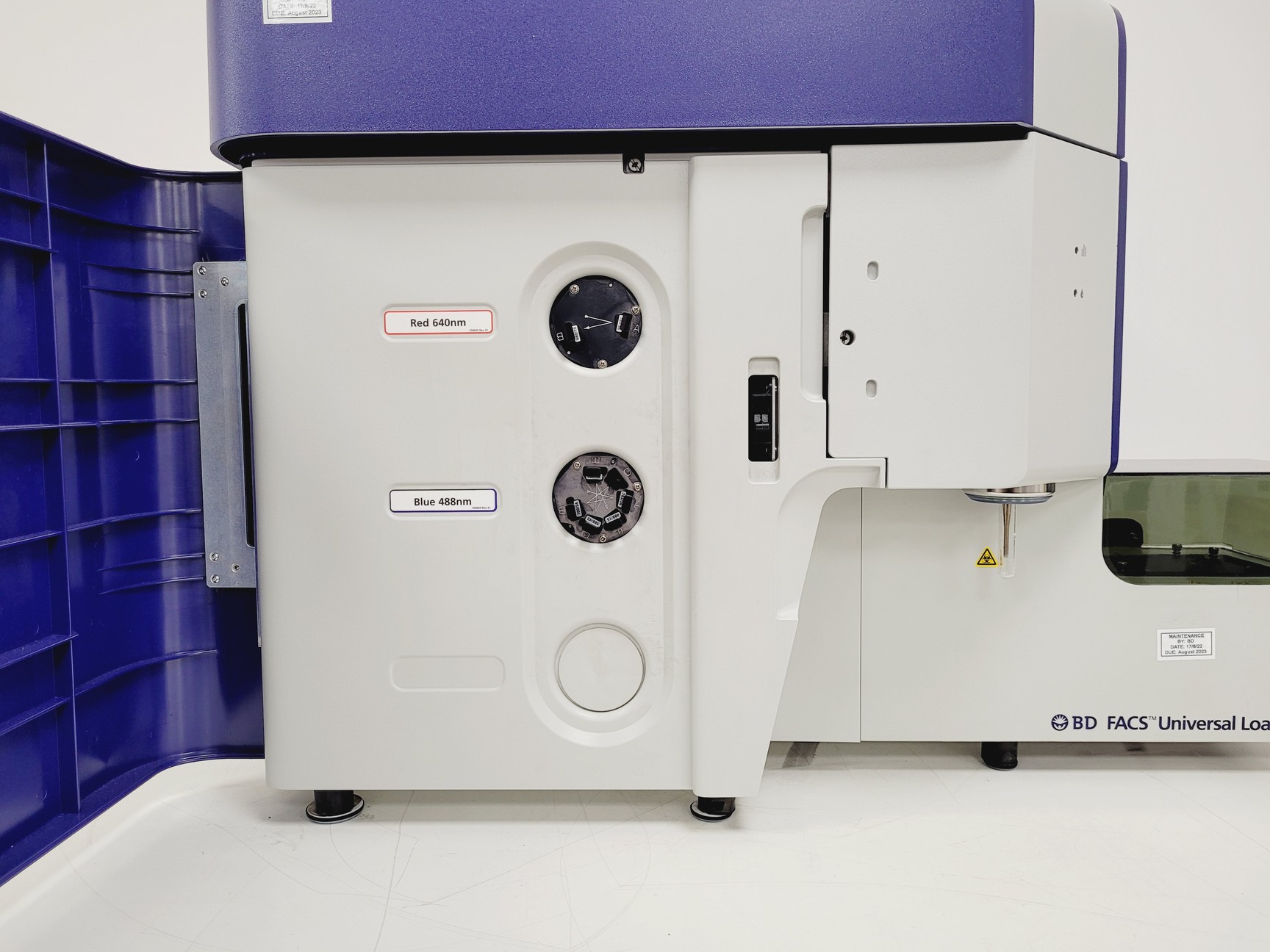 Flow Cytometer File:photo BD Becton Dickinson FACSVerse Flow Cytometer Lab