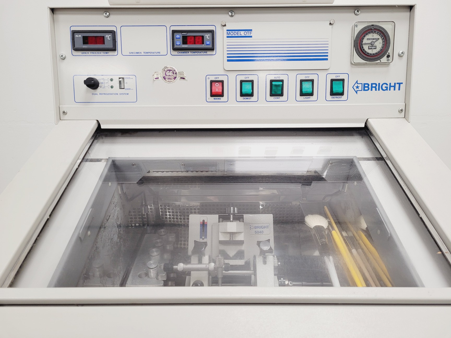 Image of Bright OTF/AS/EC 960841296 Cryostat Lab