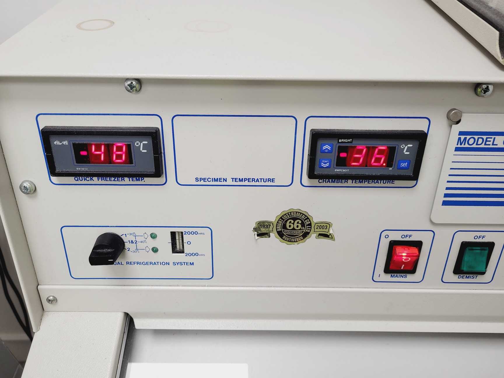 Image of Bright OTF/AS/EC 960841296 Cryostat Lab