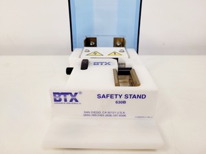 Thumbnail image of BTX Havard Apparatus ECM 830 Electro Square Porator W/ 630B Safety Stand
