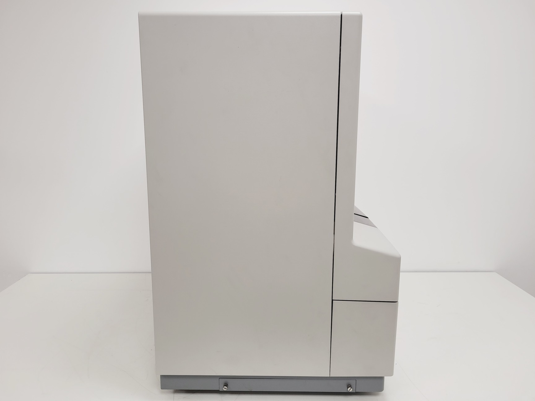 Image of Applied Biosystems Prism 3100 Genetic Analyser