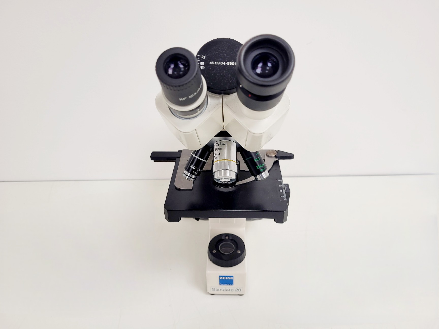 Image of Carl Zeiss Standard 20 Compound Microscope W/ 4 x Objectives