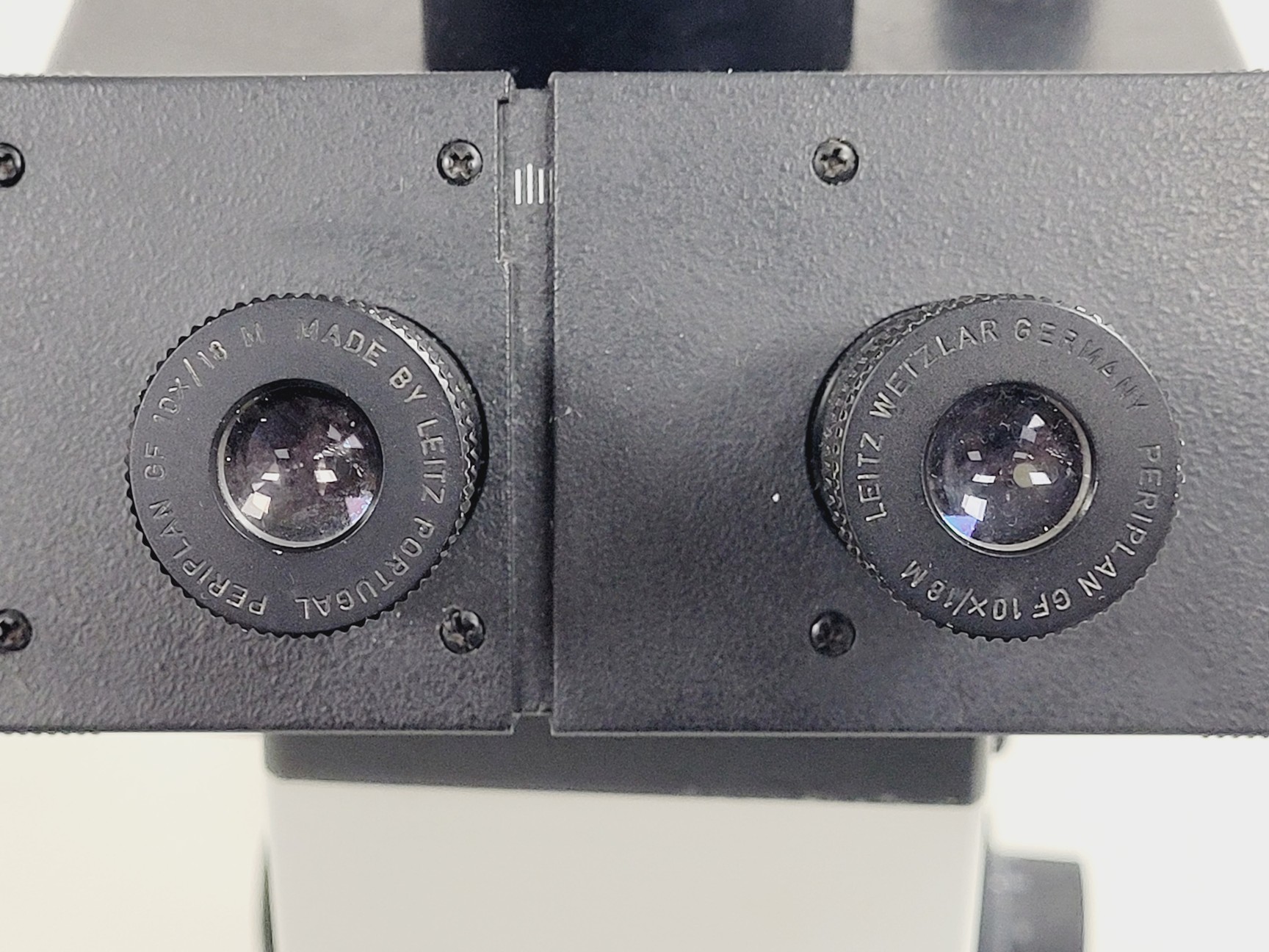 Image of Wild Leitz GMBH Fluovert FU 090-128.017 Inverted Microscope