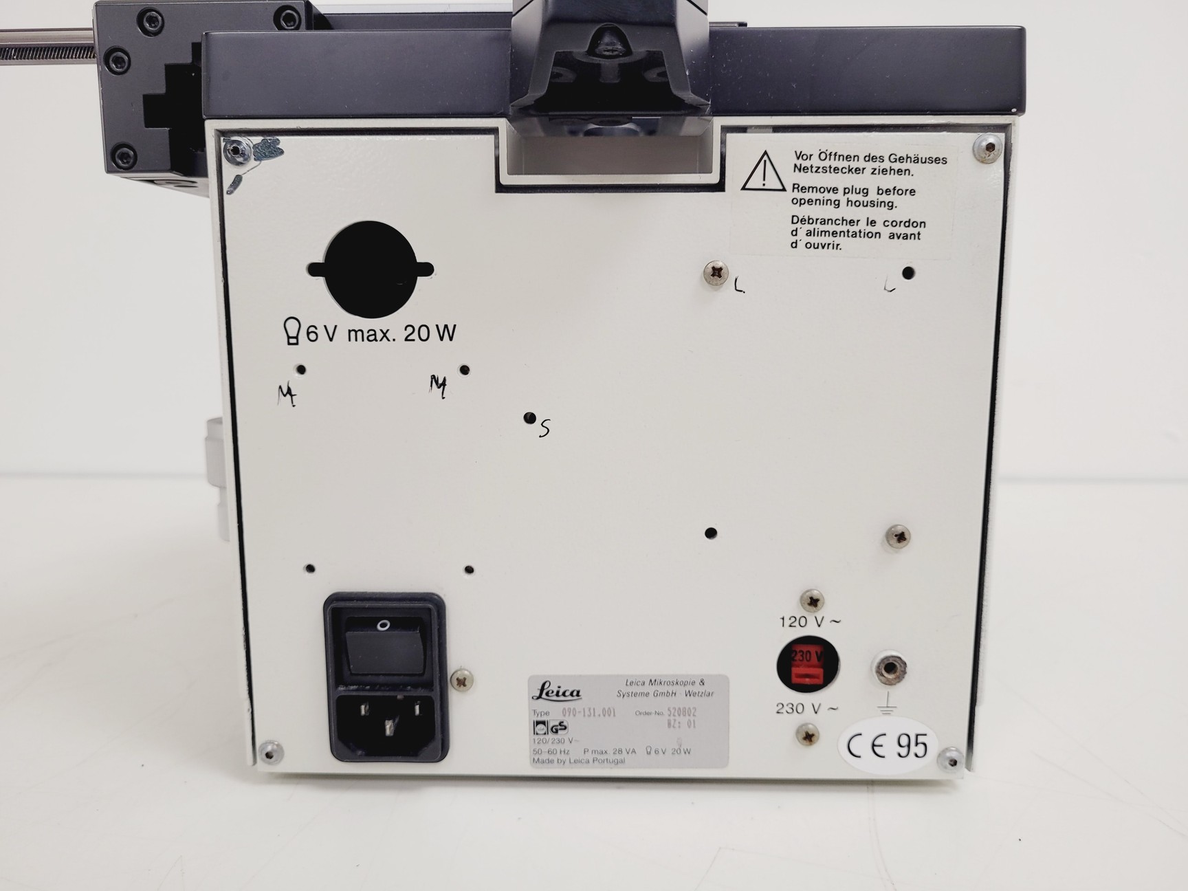 Image of Leica DMIL 090-131-00.1 Microscope Body w/ 4 Objectives + Eye pieces