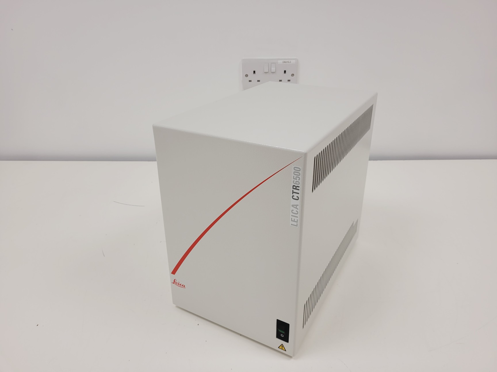 Image of Leica CTR6500 Confocal Microscope Power Supply/Controller Lab