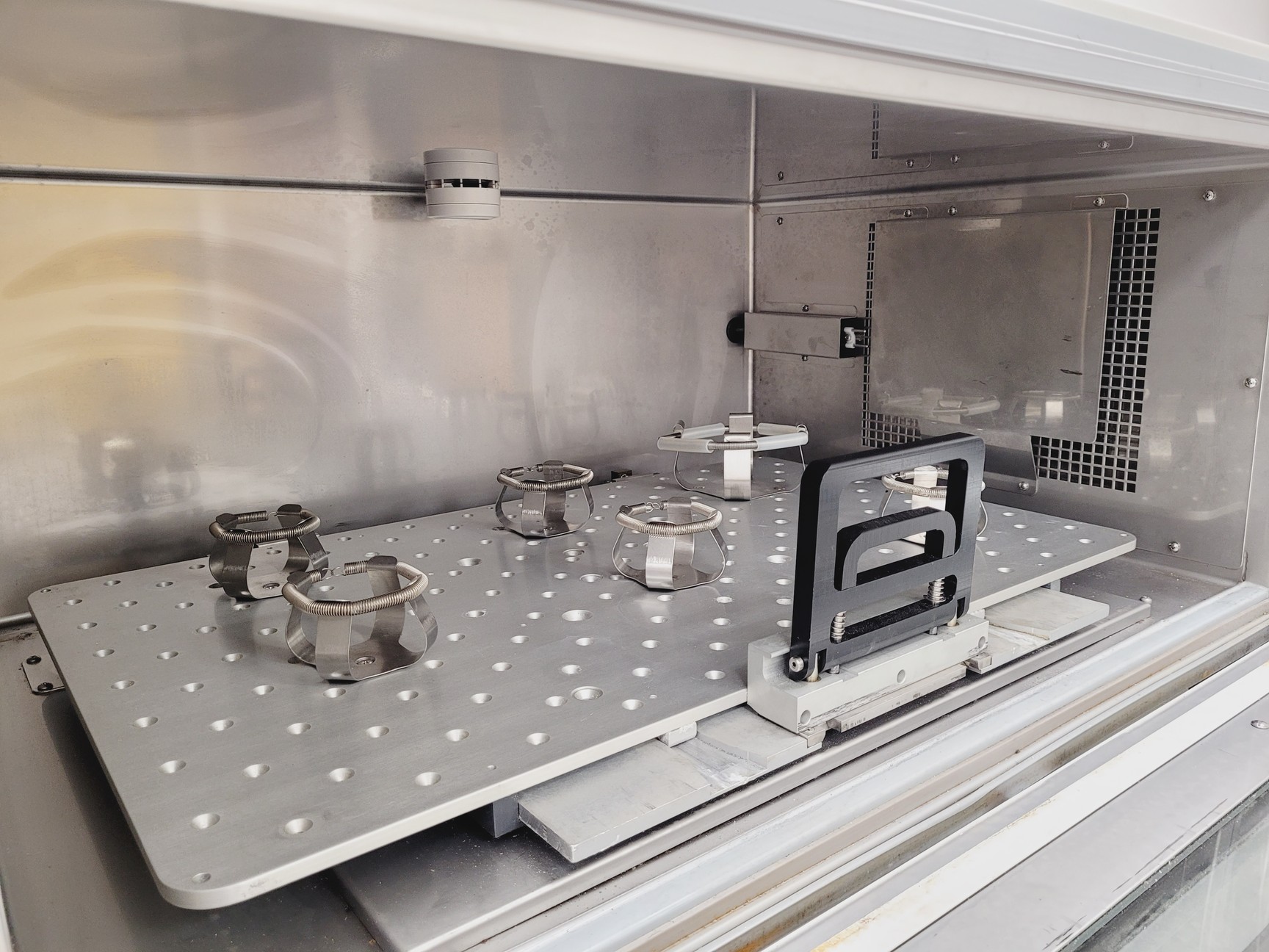 Image of Thermo Scientific MAXQ 8000 SHKE8000-1CE Incubated Stackable Shaker