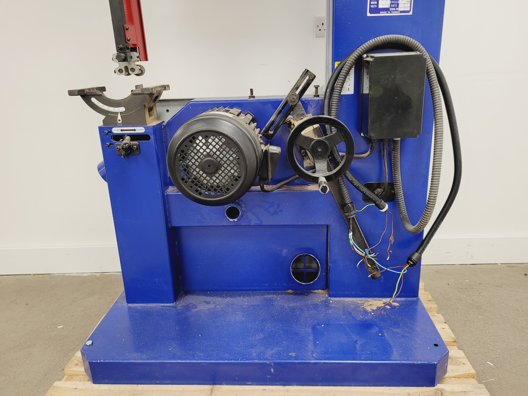 Image of Axminster AP6300HD3/700352 Bandsaw