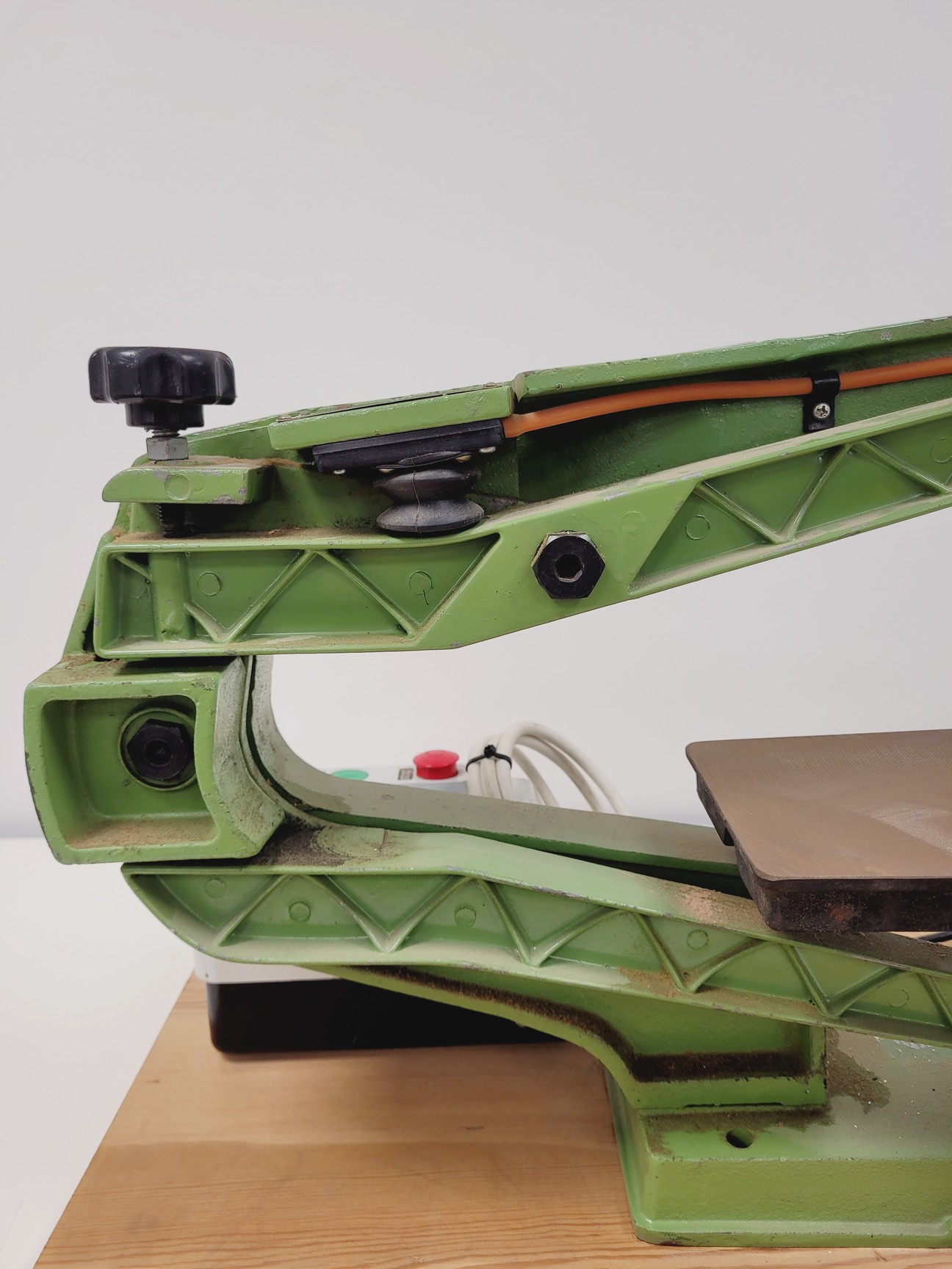 Image of Woodwise PW-26 Scroll Saw 1992