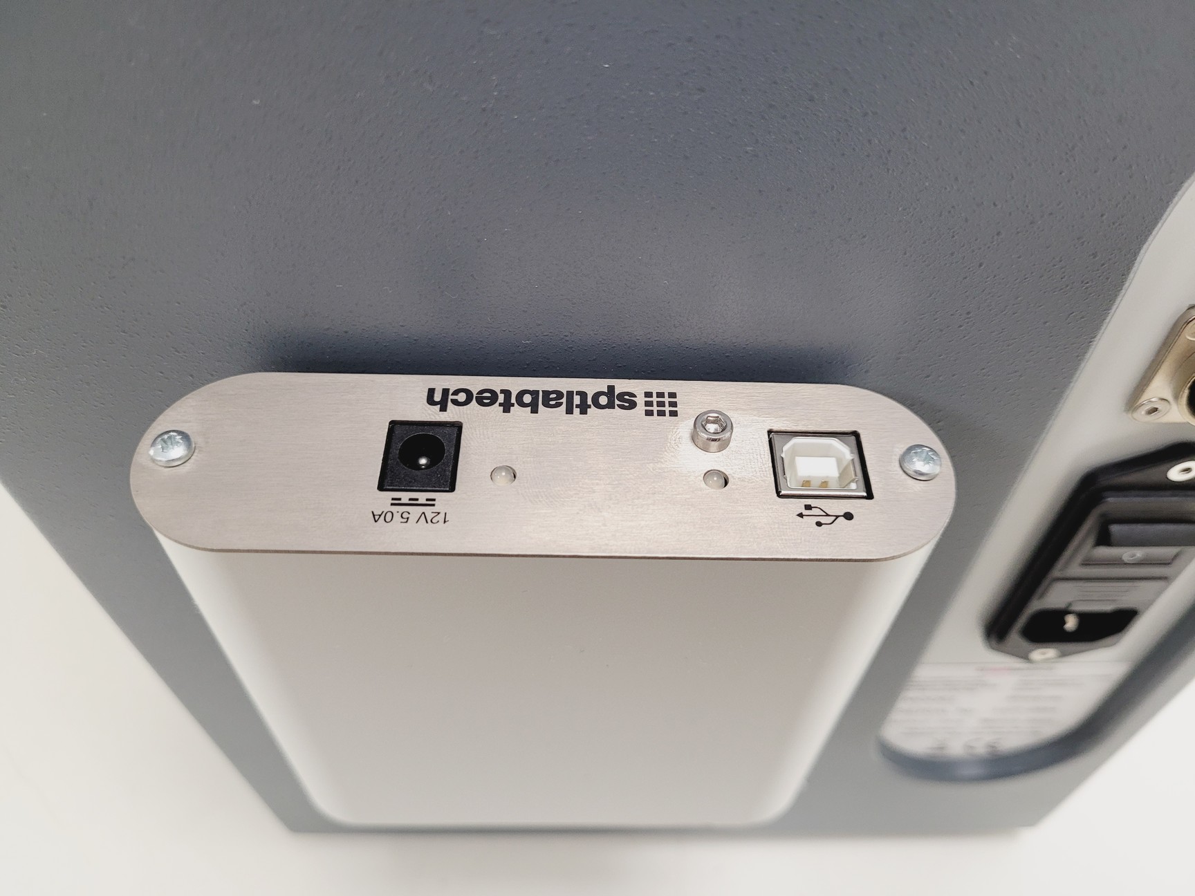 Image of SPTLabTech Mosquito LCP Liquid Handling System with Humidity Chamber & Software