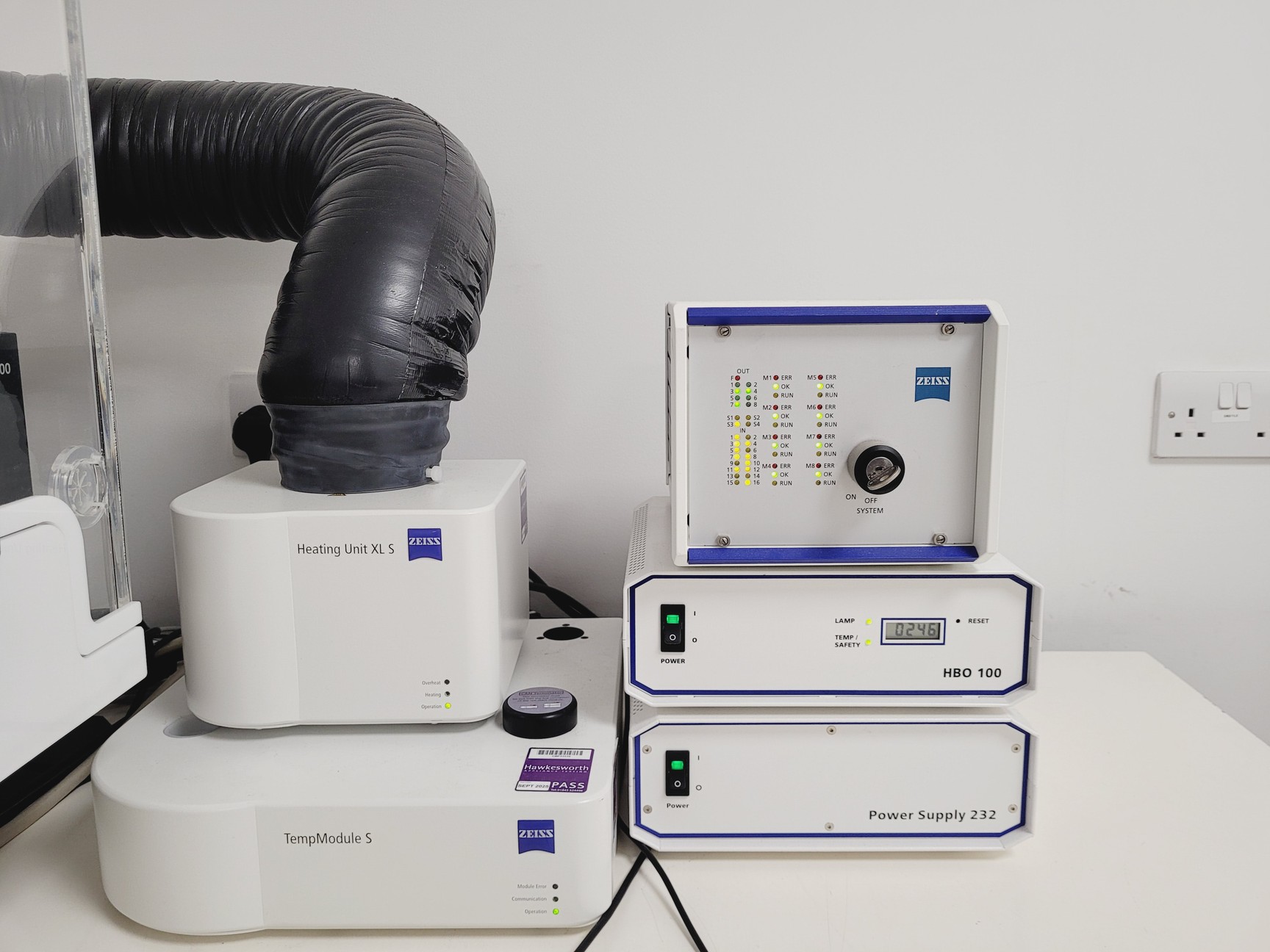 Image of Zeiss PALM Microbeam System With PC & Software