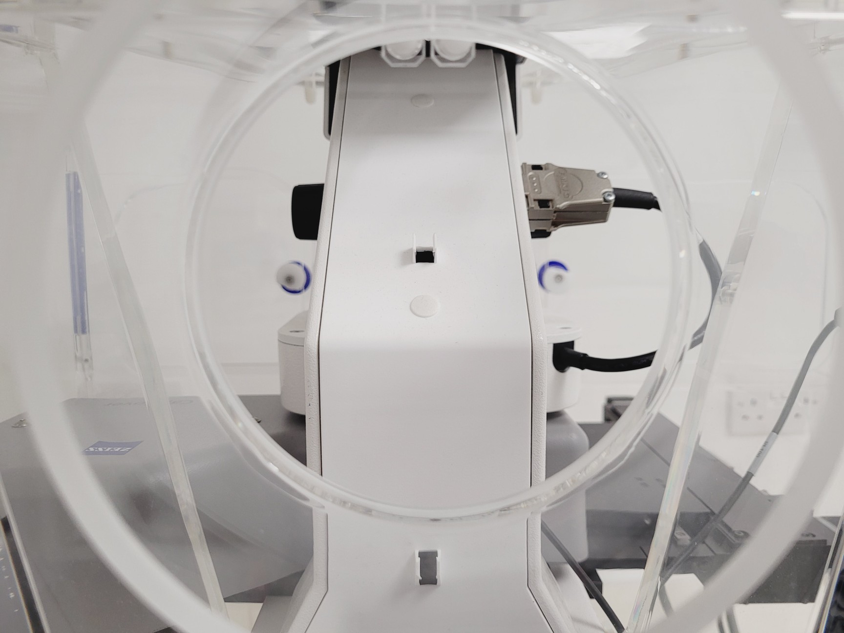 Image of Zeiss PALM Microbeam System With PC & Software