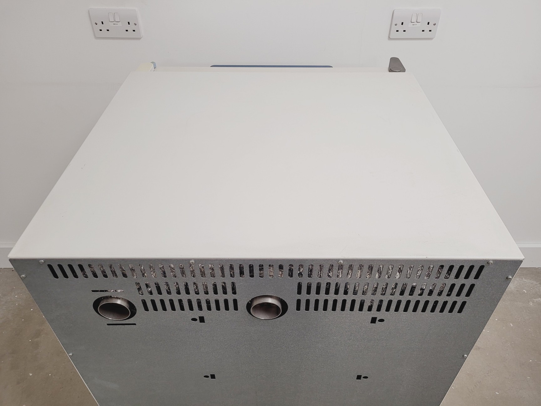 Image of MMM Incucell V 222 Incubator Lab