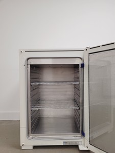 Thumbnail image of MMM Incucell V 222 Incubator Lab