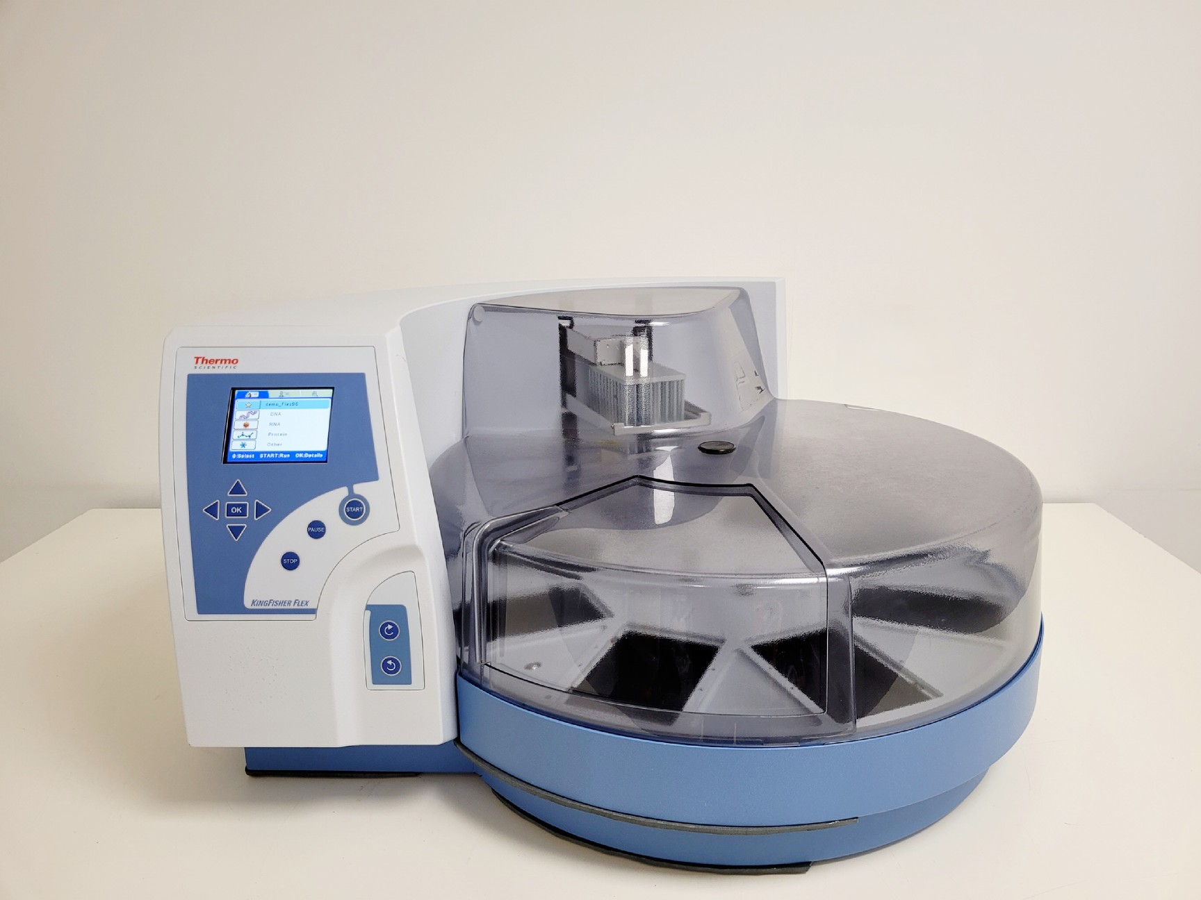 Image of Thermo Kingfisher Flex 711 Purification System (2020) Lab