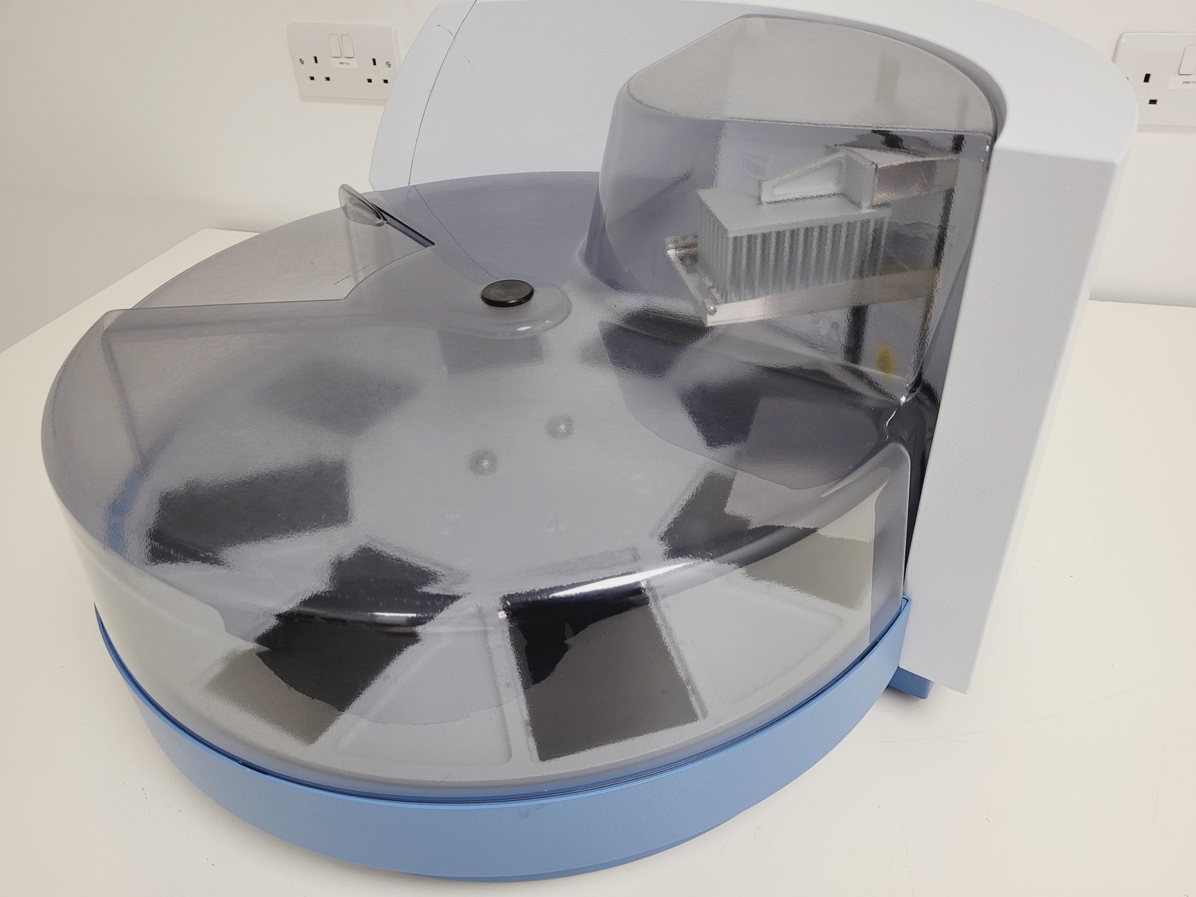 Image of Thermo Kingfisher Flex 711 Purification System (2020) Lab