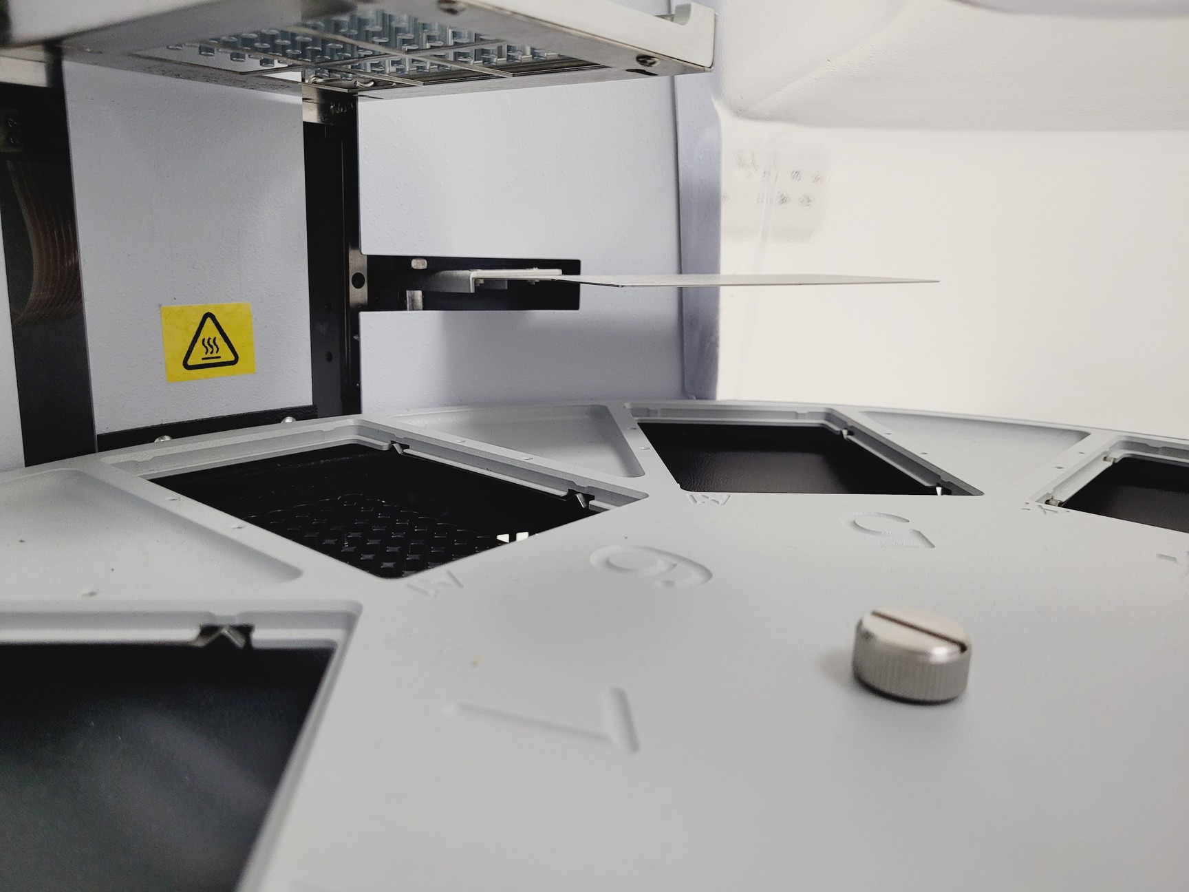 Image of Thermo Kingfisher Flex 711 Purification System (2020) Lab