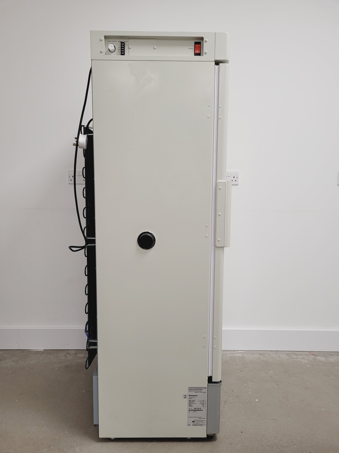 Image of Panasonic MIR-254-PE Refrigerated Incubator Lab