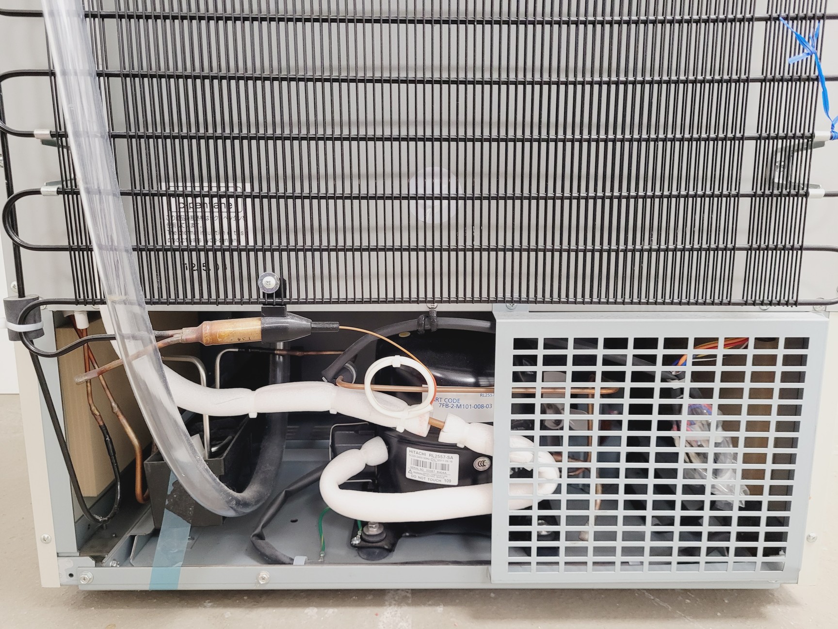 Image of Panasonic MIR-254-PE Refrigerated Incubator Lab