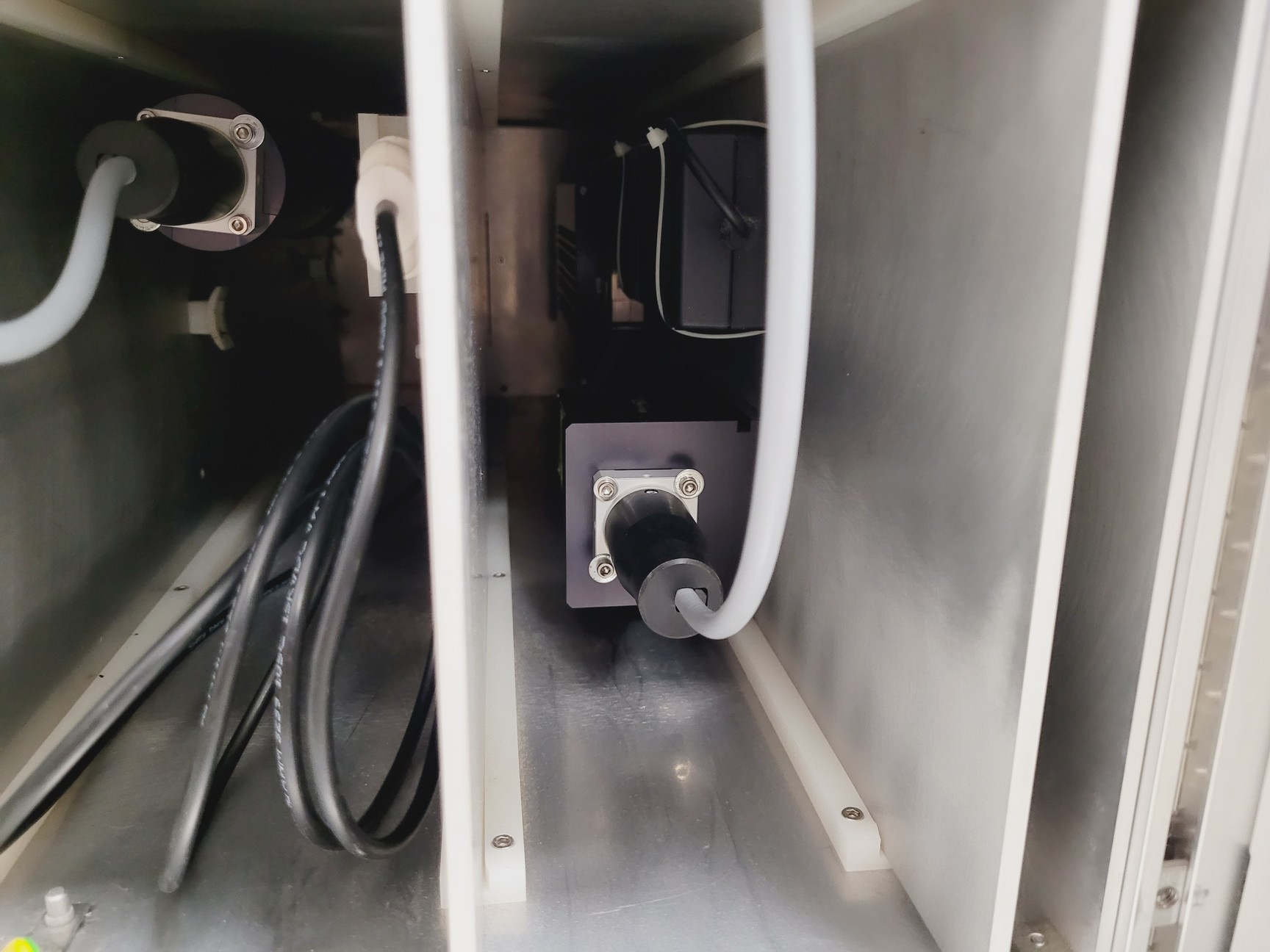 Image of Zeiss LSM 710 ECU Box With 3 x Lasers (Red, Green & Blue) Lab