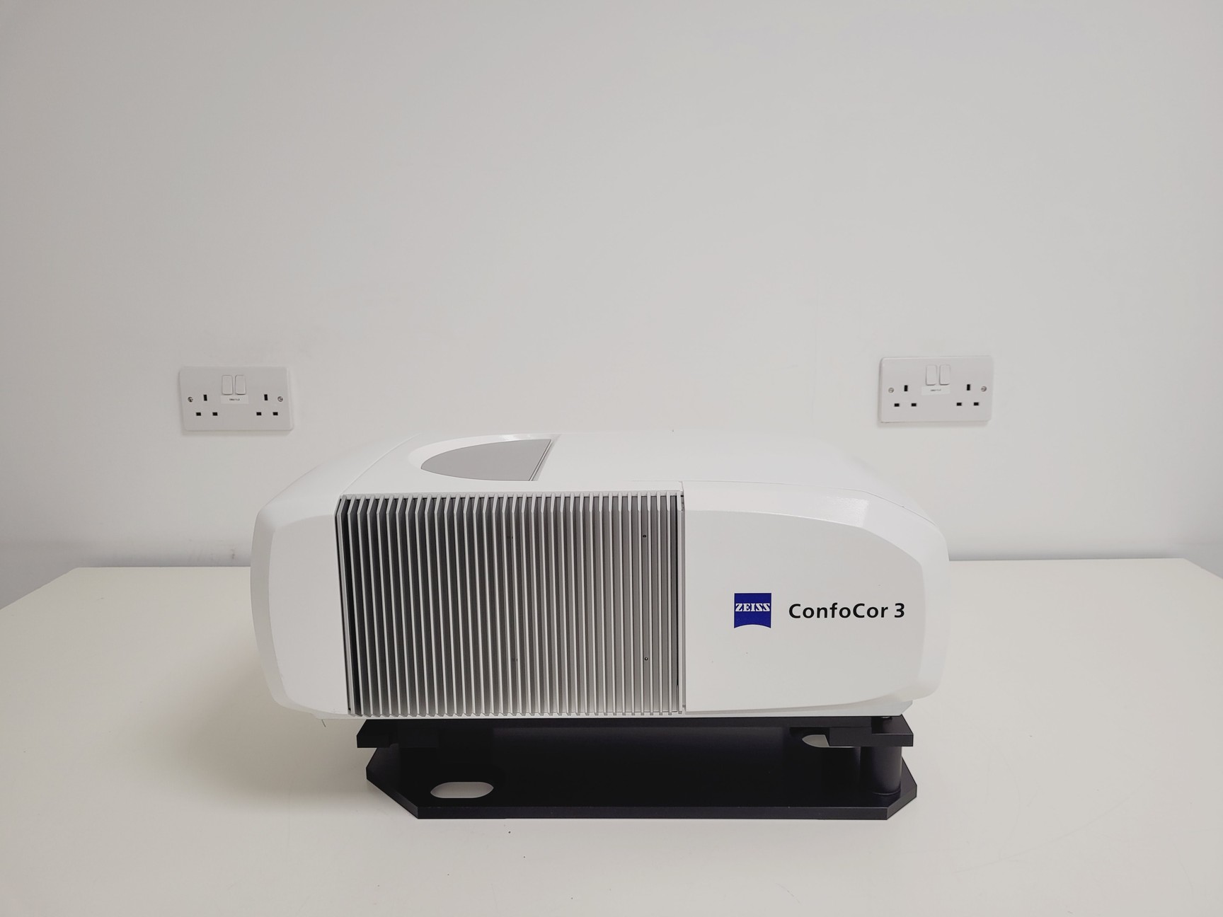 Image of Zeiss ConfoCor 3 Basic VIS w/ PCi Card and Cables - Confocal Microscopy Lab