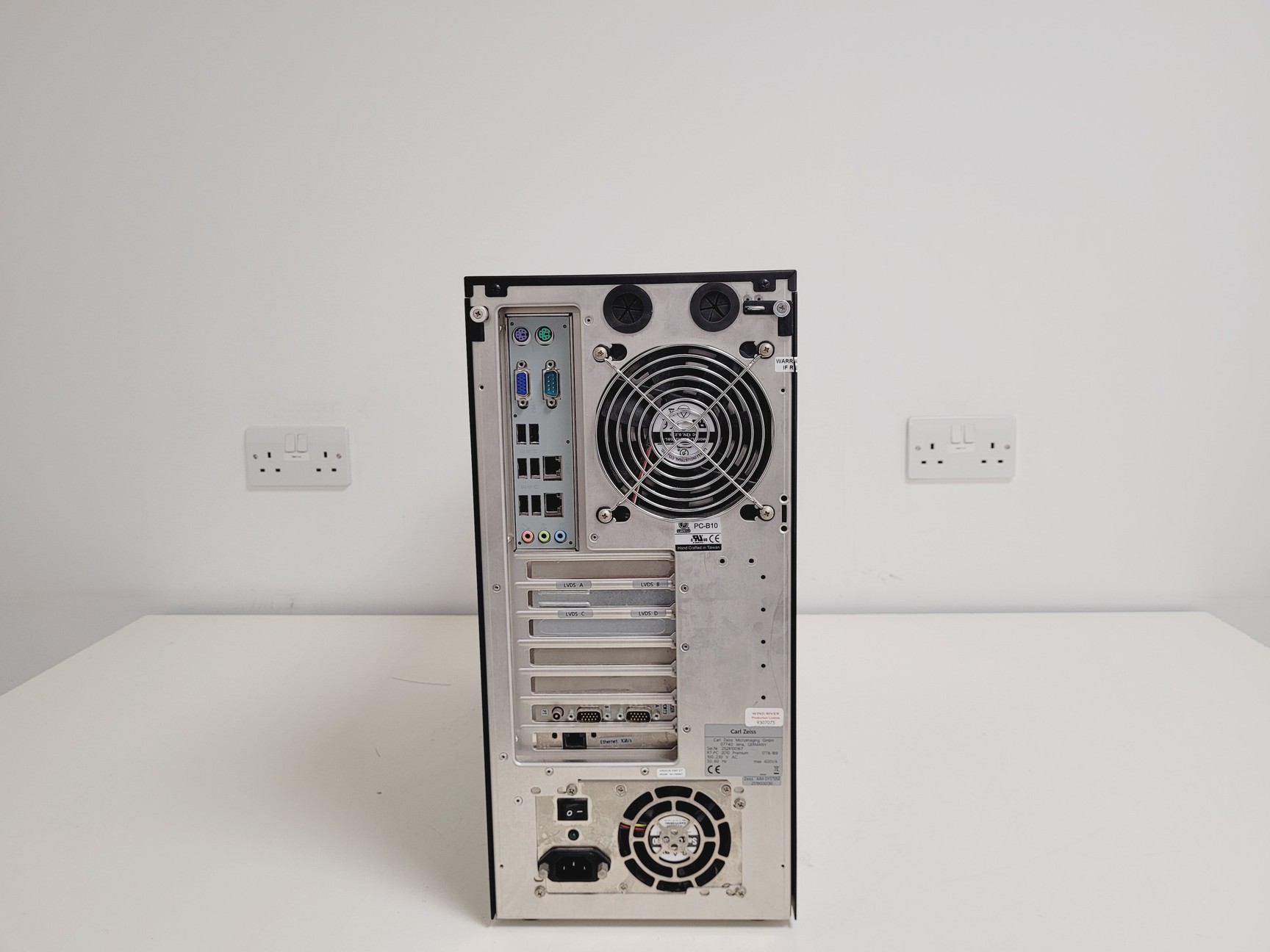 Image of Zeiss LIAN LI PCB-10 LSM RTPC Real Time PC Confocal Microscopy Lab