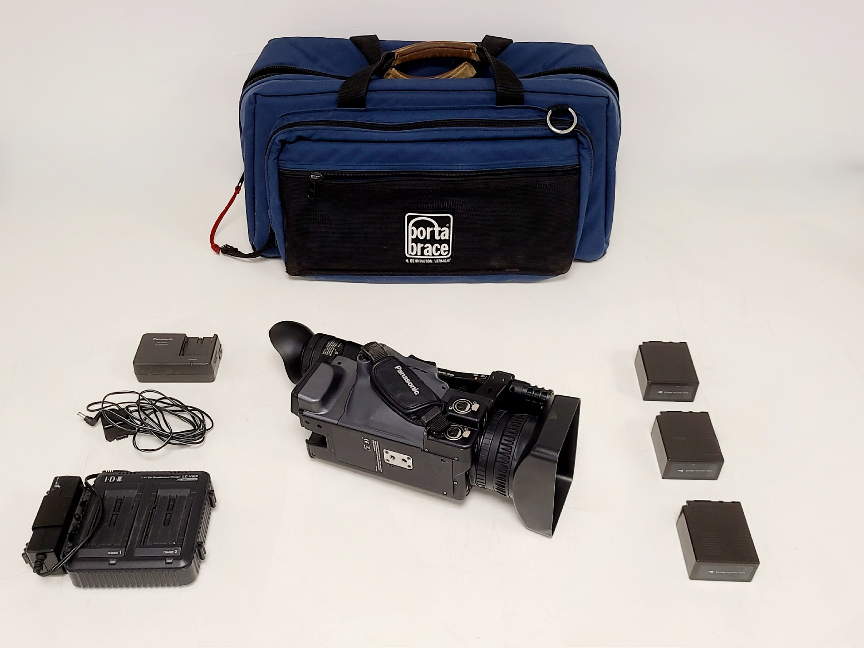 Image of Panasonic AG-HMC151E - AVCCAM 3CCD Camcorder w/ 3 Batteries & 2 Chargers