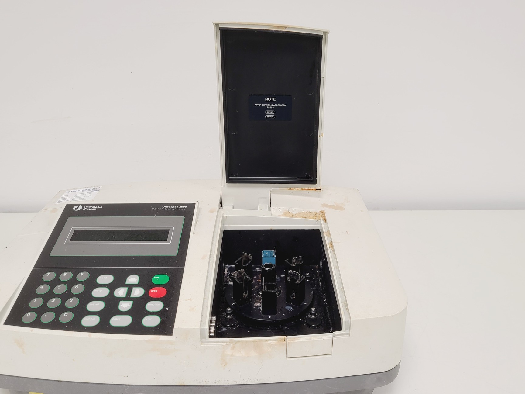 Image of Pharmacia Biotech Ultrospec 2000 UV/Vis Spectrophotometer